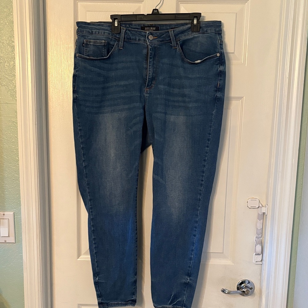 Judy Blue Dark Wash Ankle Jeans
